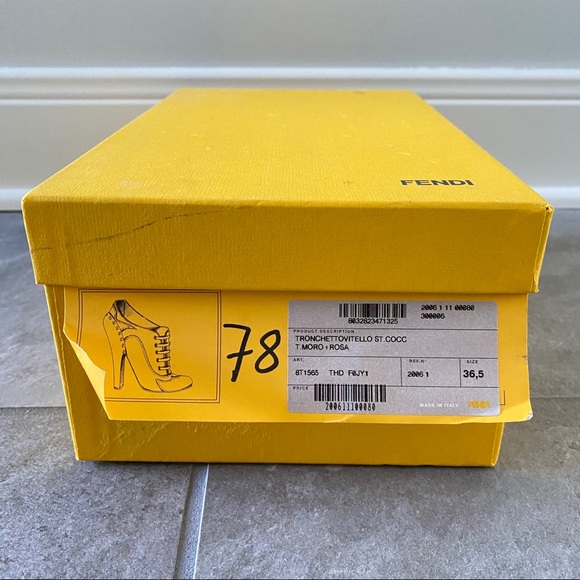 Women's Fendi Lace-Up Oxford Ankle Booties - Picture 11 of 11